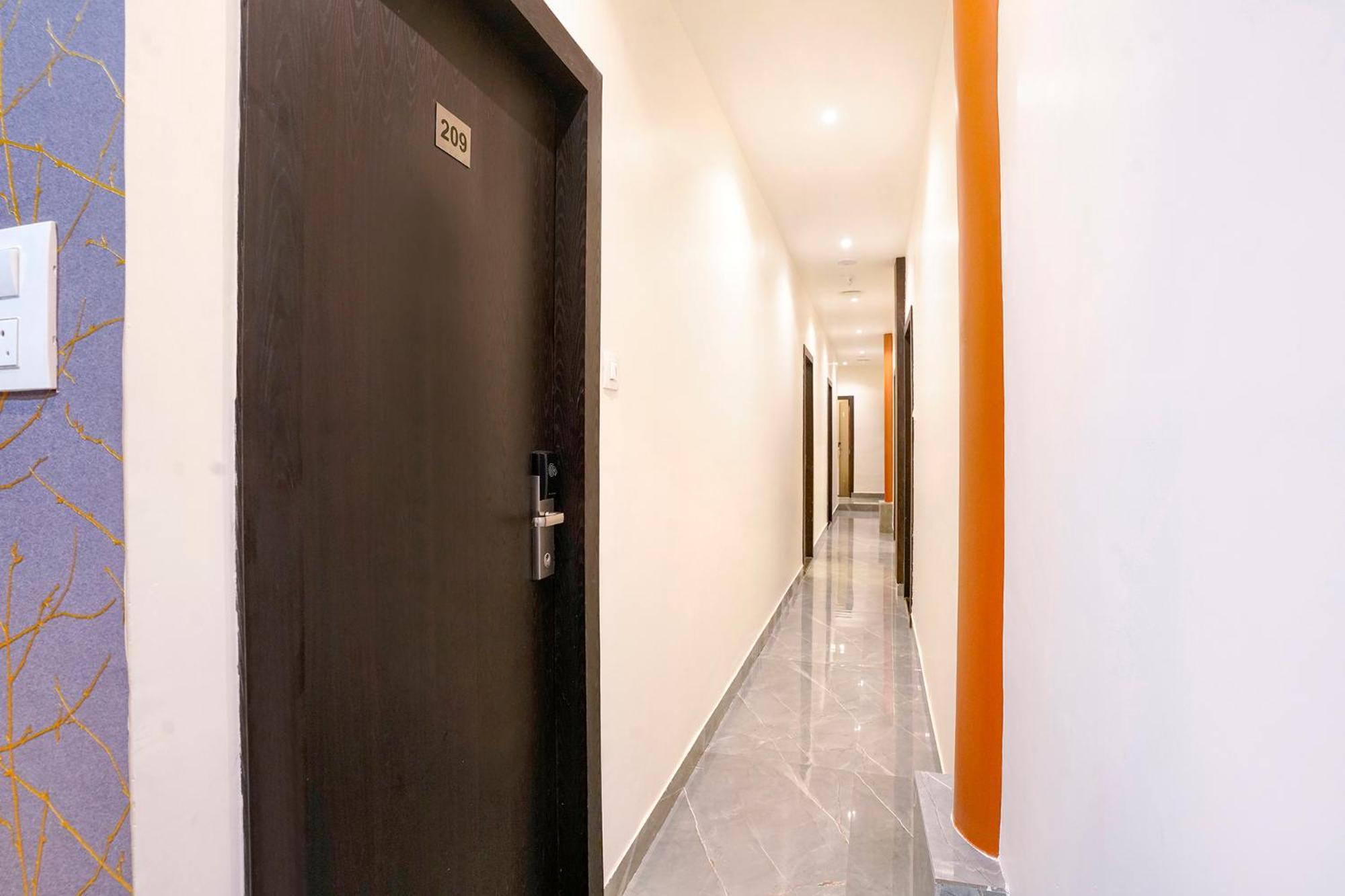 Fabhotel Gateway Bombay Extérieur photo